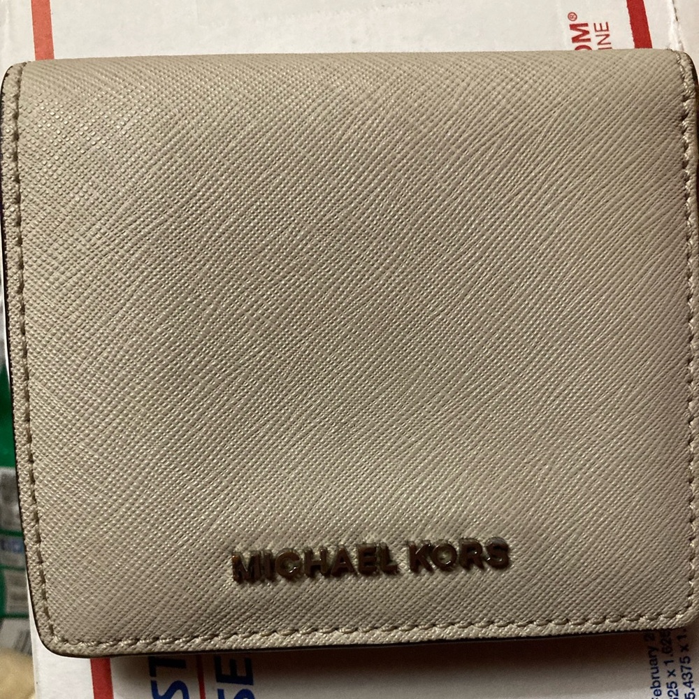 Michael Kors Light Tan Wallet